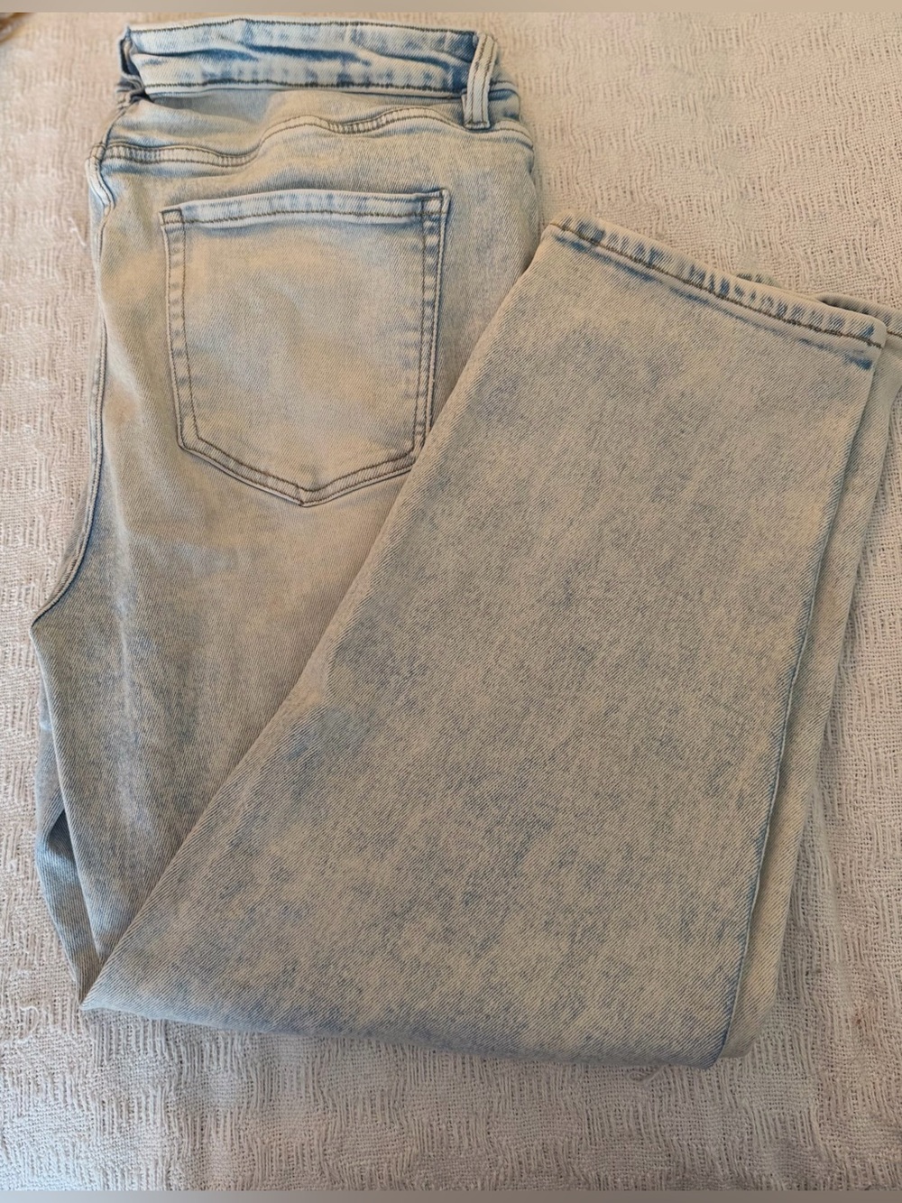 Ava & Viv Light Wash High-Rise Jeans - Pale Blue - Picture 2 of 7